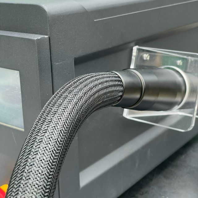 Máy laser xoá xăm SLB-NND982 Laser YAG Mini hãng Sunlight