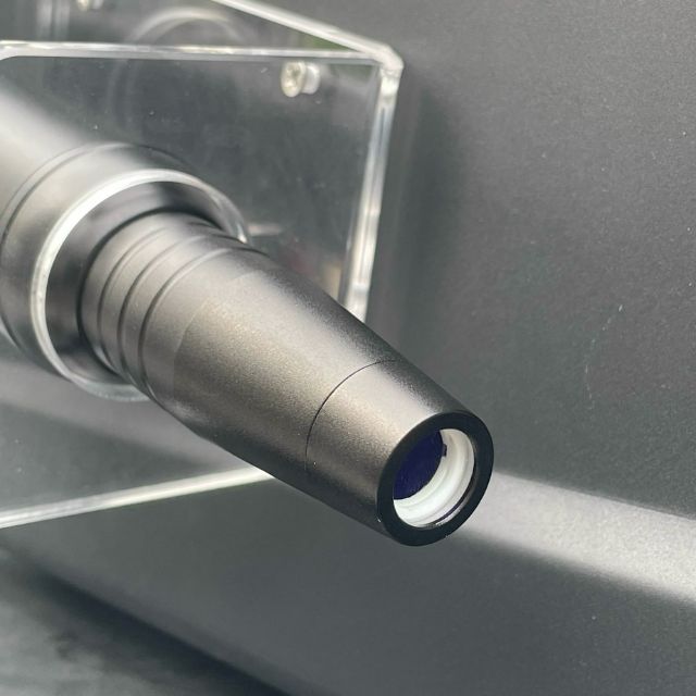 Máy laser xoá xăm SLB-NND982 Laser YAG Mini hãng Sunlight