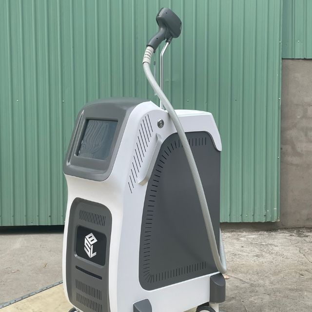 Máy Triệt Lông Lạnh DiodeLaser SLB-DICE1 hãng Sunlight