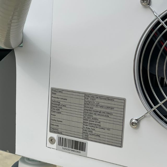 Máy Triệt Lông Lạnh DiodeLaser SLB-DICE1 hãng Sunlight