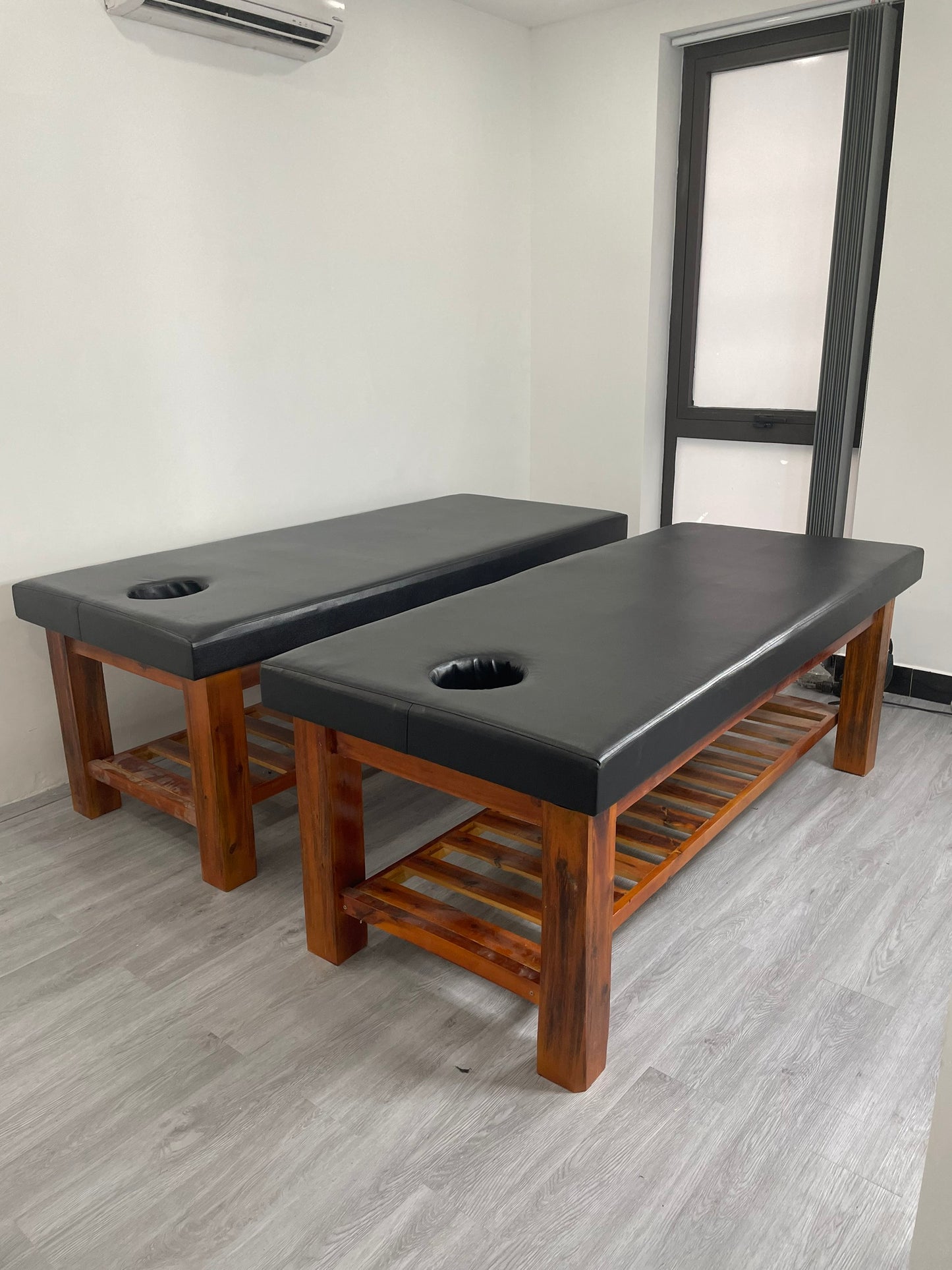 Giường spa, giường massage spa khung gỗ cao cấp, đệm nhập khẩu